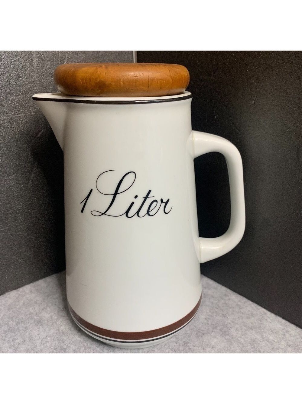 IKEA Ceramic Coffee Pot Carafe “1Liter” w Teak Wood Lid 8x4.